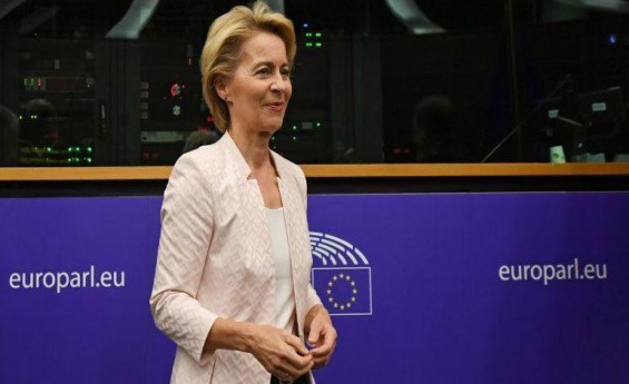UE/Cimeira: Von der Leyen honrada por partilhar nomeação com Costa e Kallas