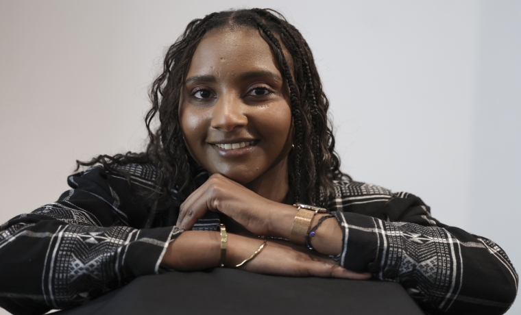 'Panu di téra' de Cabo Verde é matéria-prima da estilista Vânia Barros em Portugal 